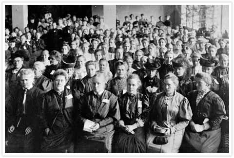 Women members of the Finnish Party at the Helsinki YMCA in autumn 1906. National Board of Antiquities, Archives for Prints and Photographs.