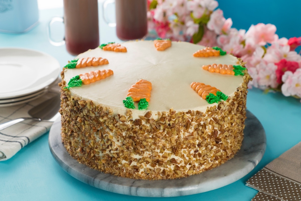 Carrot Cake with Cream Cheese Frosting – La Revista Mujer