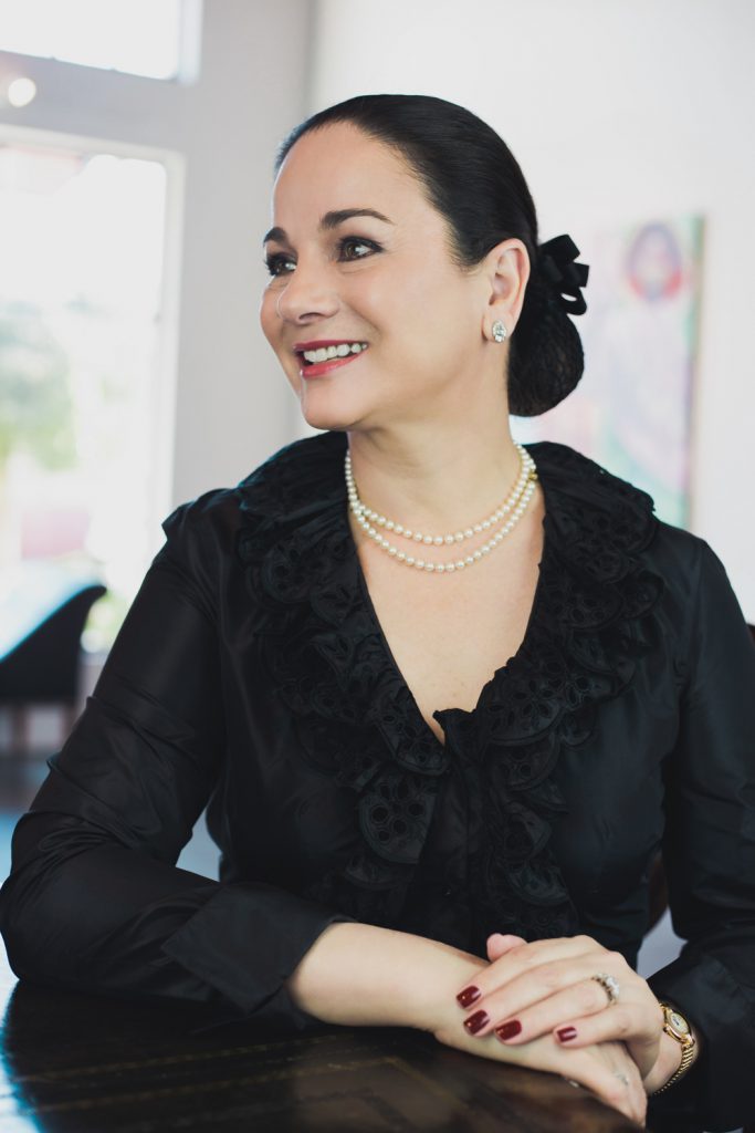 PATRICIA RUIZ HEALY - A Passion for Art – La Revista Mujer